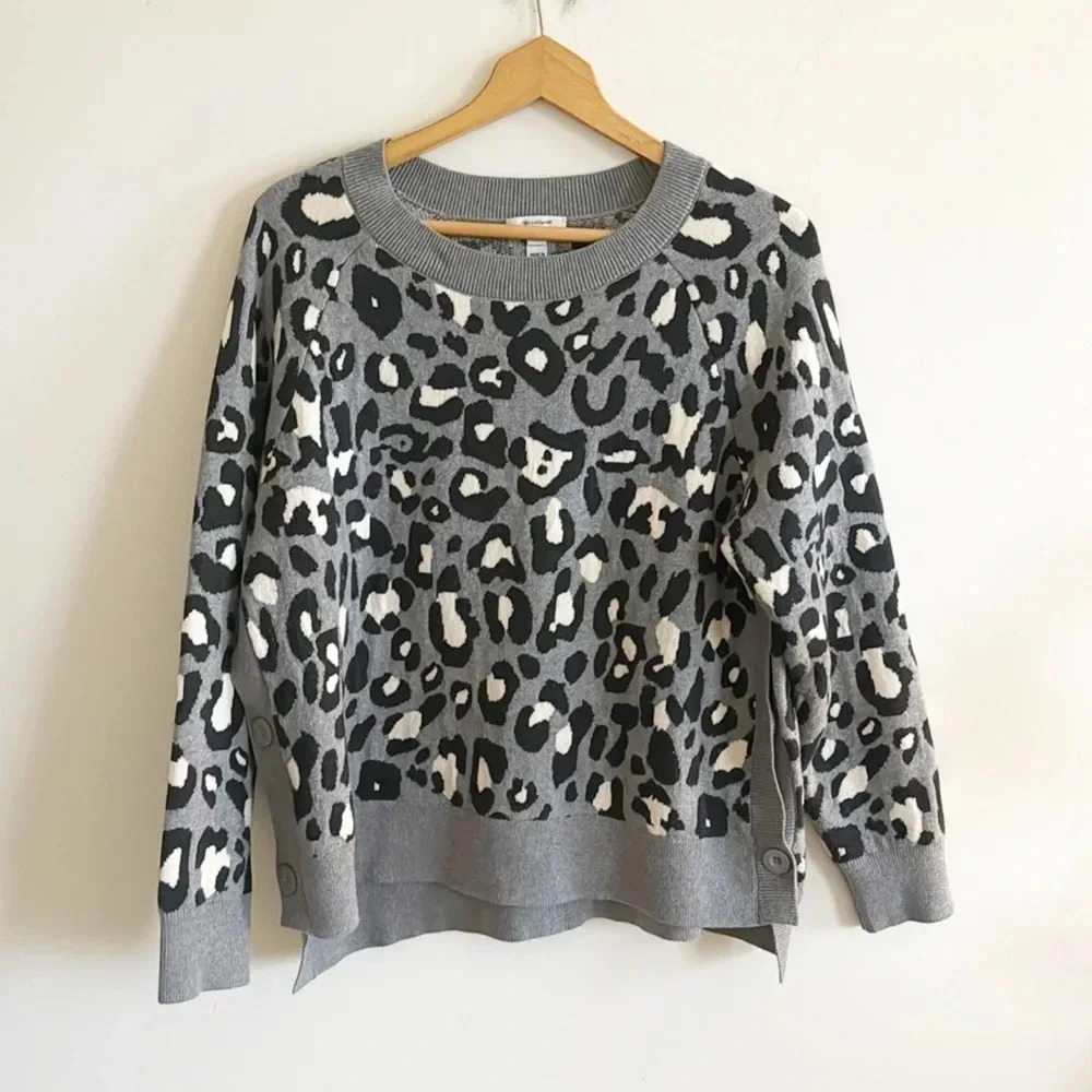 STELLA & DOT gray leopard cozy print chunky loose fit side button sweater sz XL